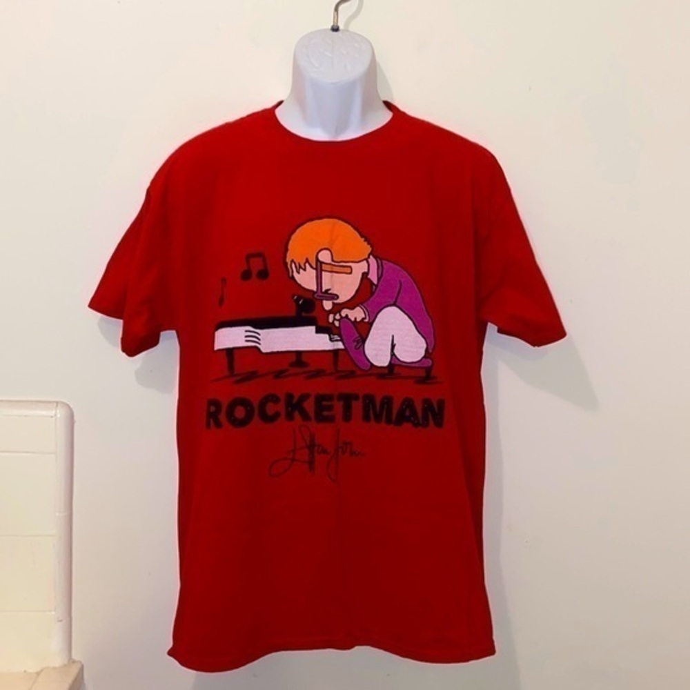 *RARE* Unisex Elton John/Peanuts Rocketman Red Graphic Tee